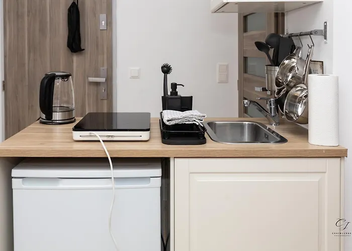 Apartment Market Retreat Near Hbh *