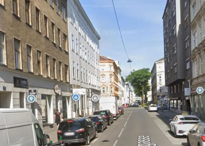 Market Retreat Near Hbh Apartment *